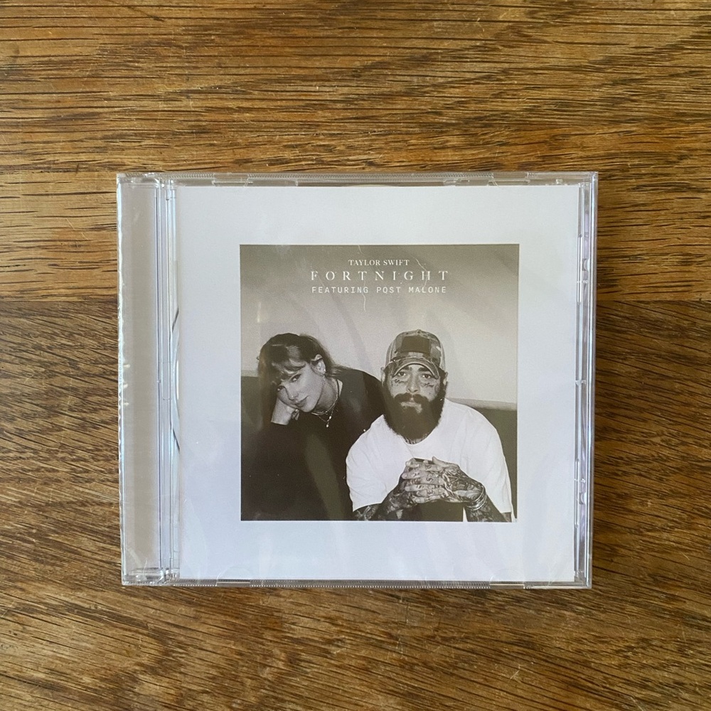 Taylor Swift Fortnight CD SEALED